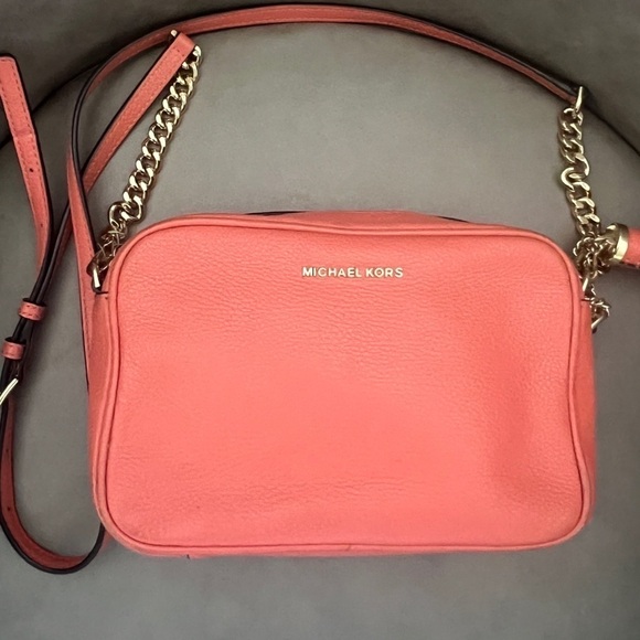 Mint condition MICHAEL MICHAEL KORS Women's Ginny Medium Camera Bag - Rose pink - Picture 1 of 6